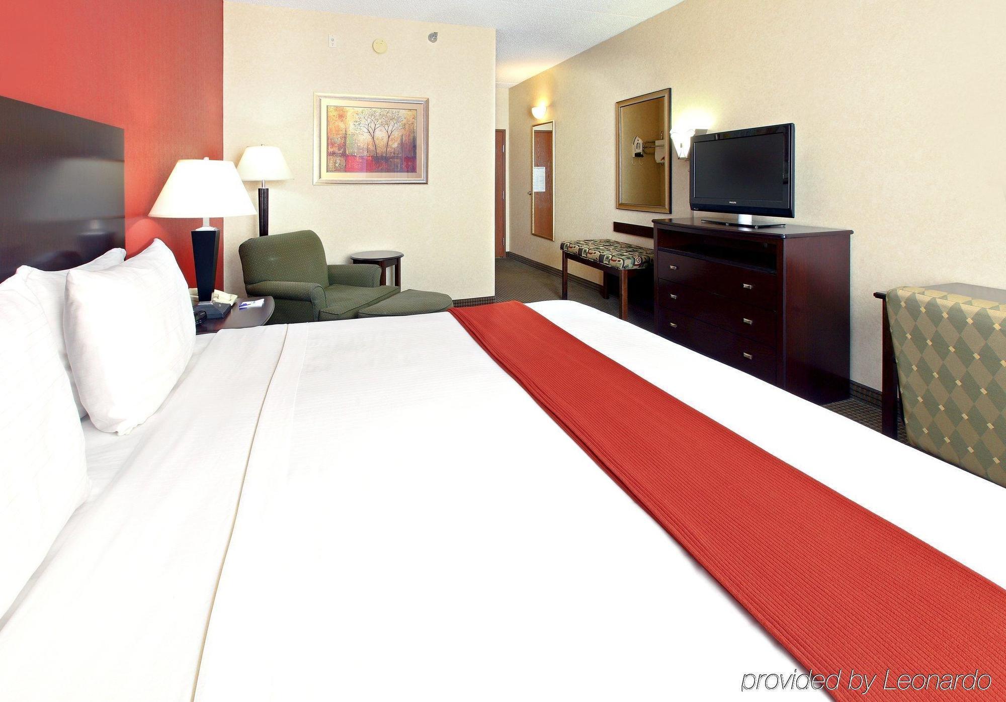 Holiday Inn Express Hotel & Suites Harrison Szoba fotó