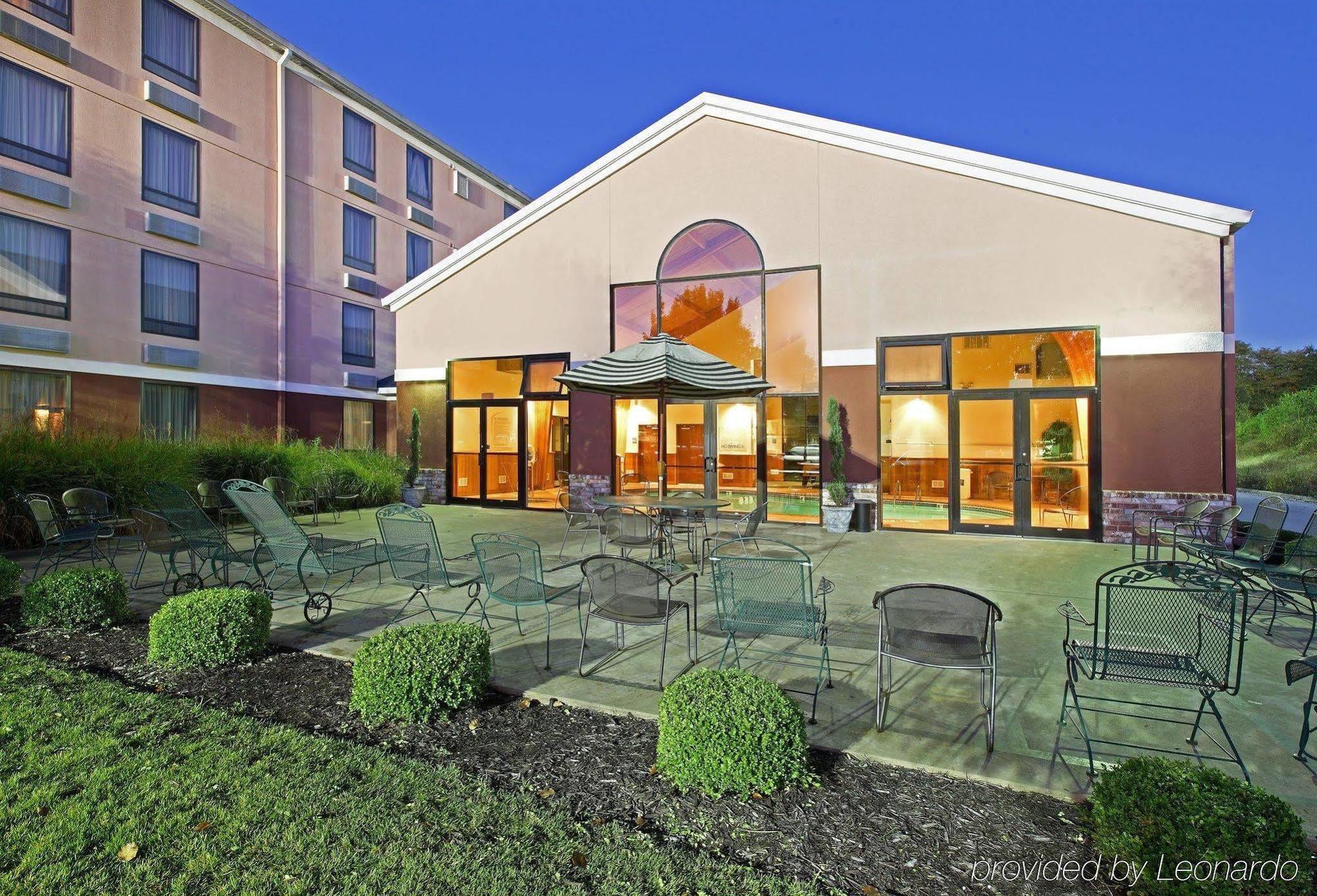 Holiday Inn Express Hotel & Suites Harrison Kültér fotó